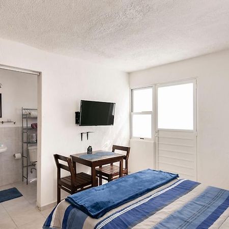 Micro Studio Perfect For Backpackers, Couples, 3 Min Drive To Playa El Nino Cancún Eksteriør billede