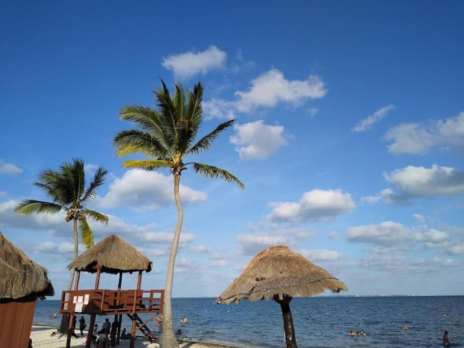Micro Studio Perfect For Backpackers, Couples, 3 Min Drive To Playa El Nino Cancún Eksteriør billede